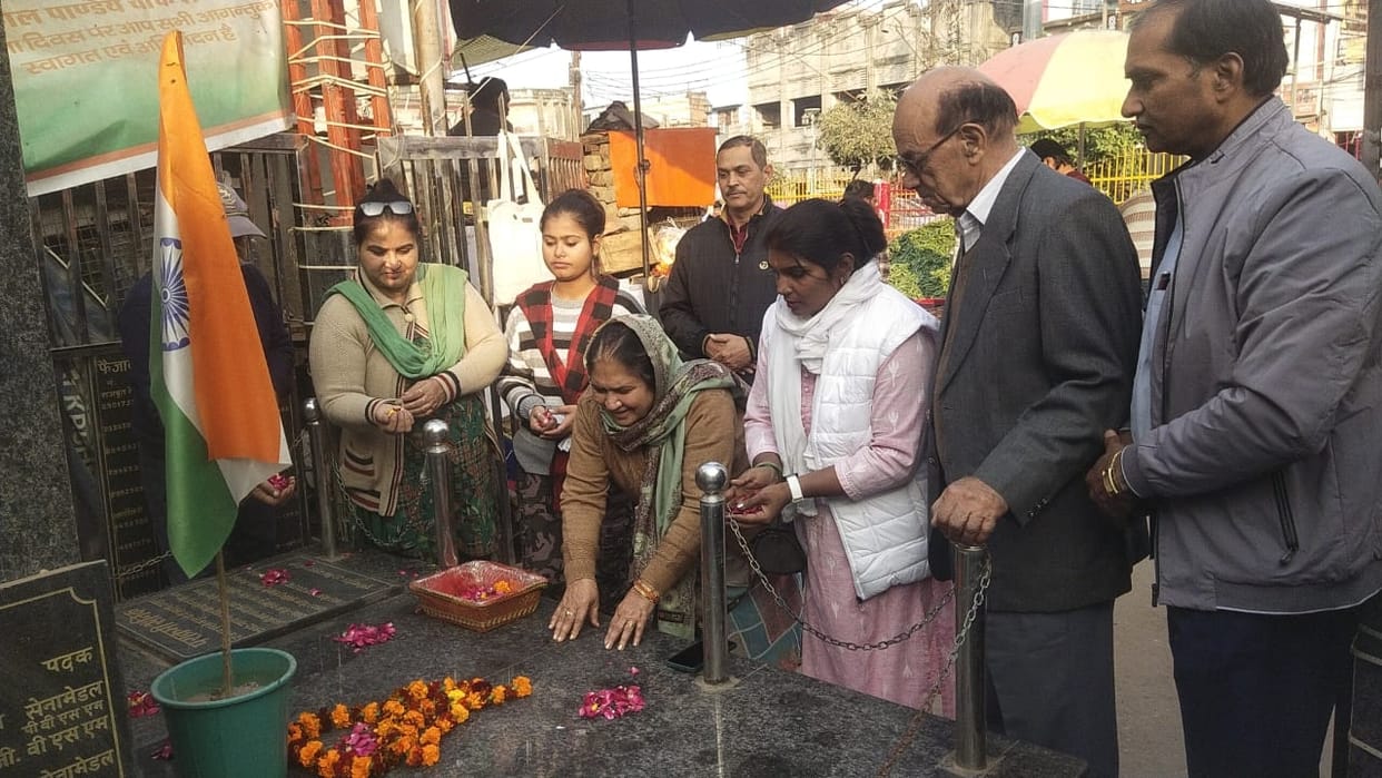 Tributes paid to the martyrs