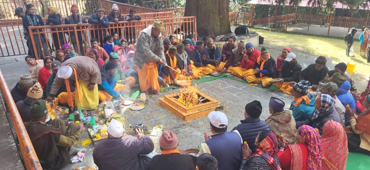 Chamoli: लाटू देवता मंदिर के कपाट छह माह के लिए बंद, अब बैसाख की पूर्णिमा को खुलेंगे