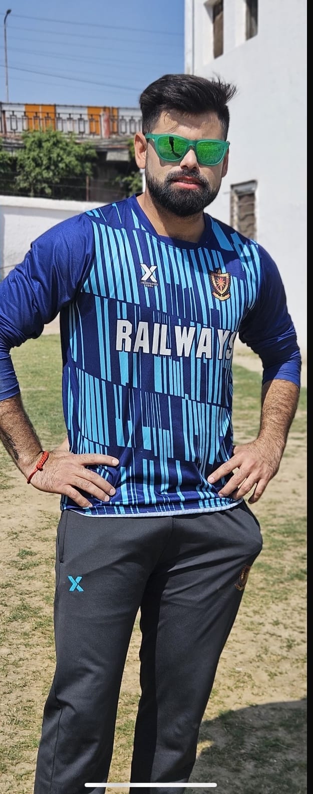 Even a stormy innings by Agra's Akshat could not save Railways, Odisha won.