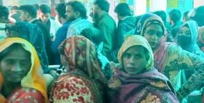 People are suffering from dry skin in the cold, crowd increased in the district hospital