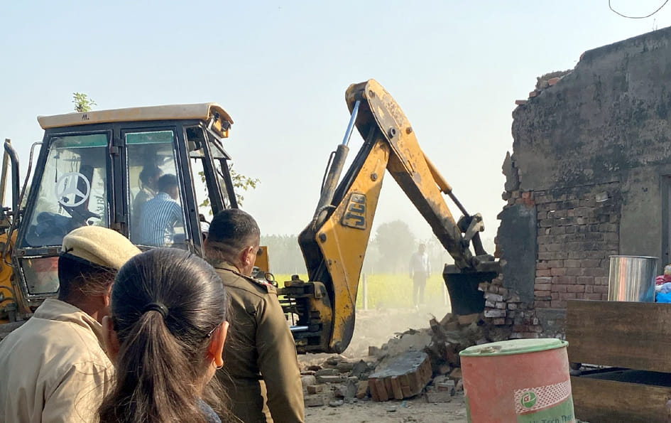 Illegal encroachment removed from the road in Lalchappar village