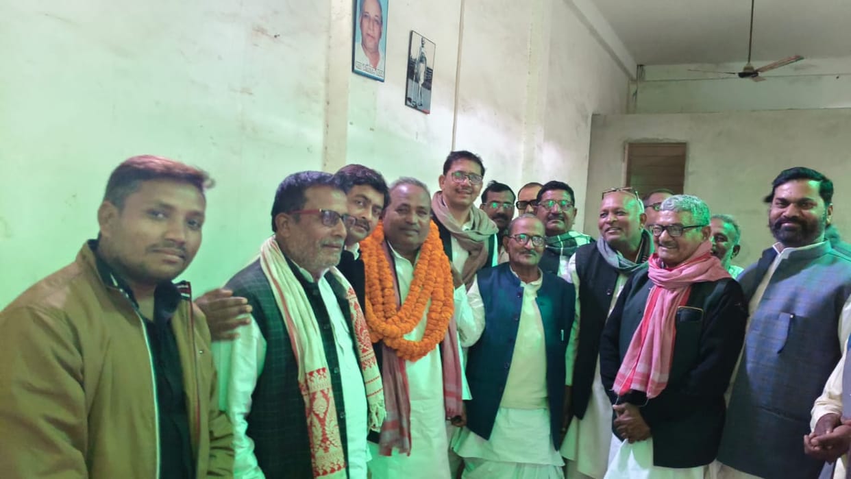 SP workers should help in adding names of voters in SIR