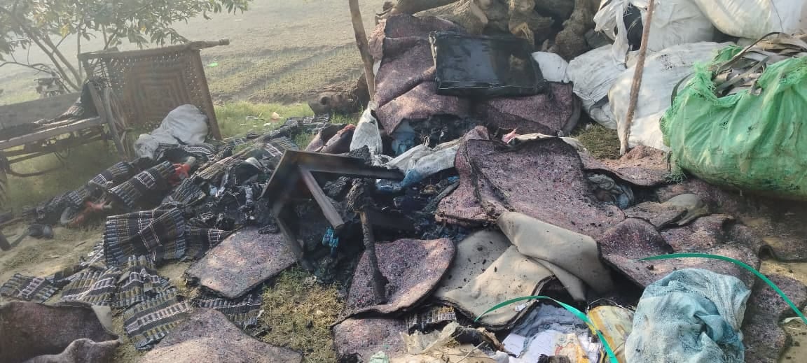 Fire breaks out in doormat manufacturing factory, causing loss of lakhs