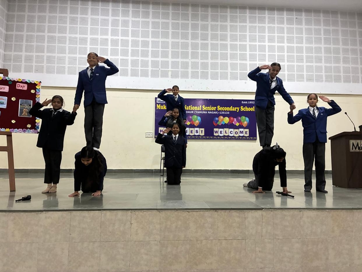 The contributions of the navy's bravery and sacrifice were presented on stage