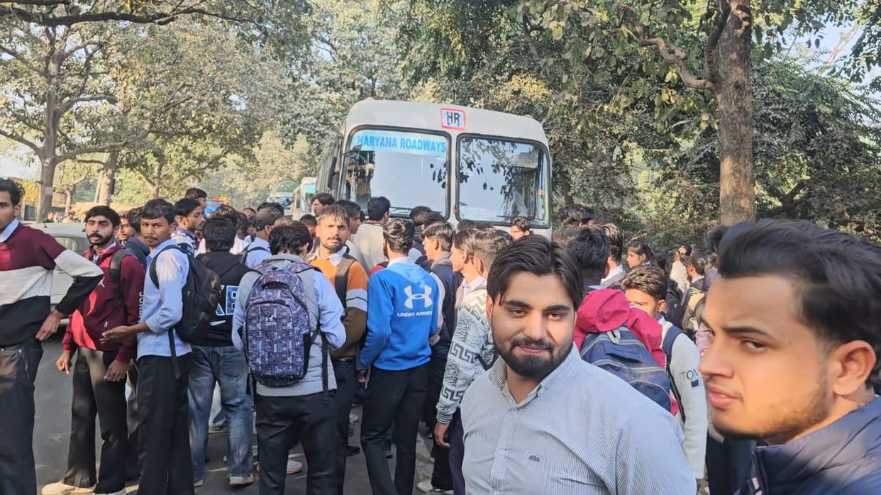 Students blocked the highway for two hours after the bus failed to stop