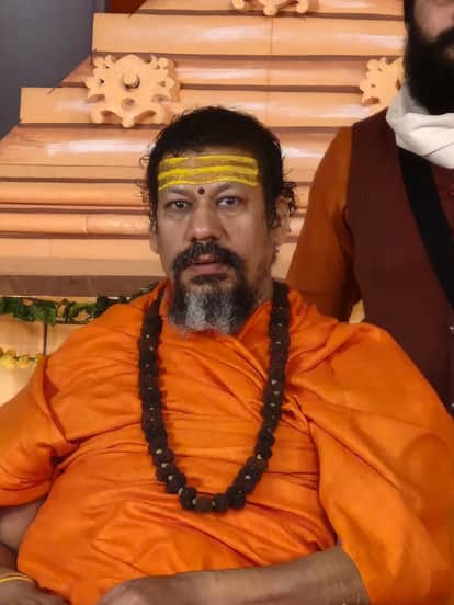 The country belongs to the Sanatanis, everyone has to hail it: Kailashananda