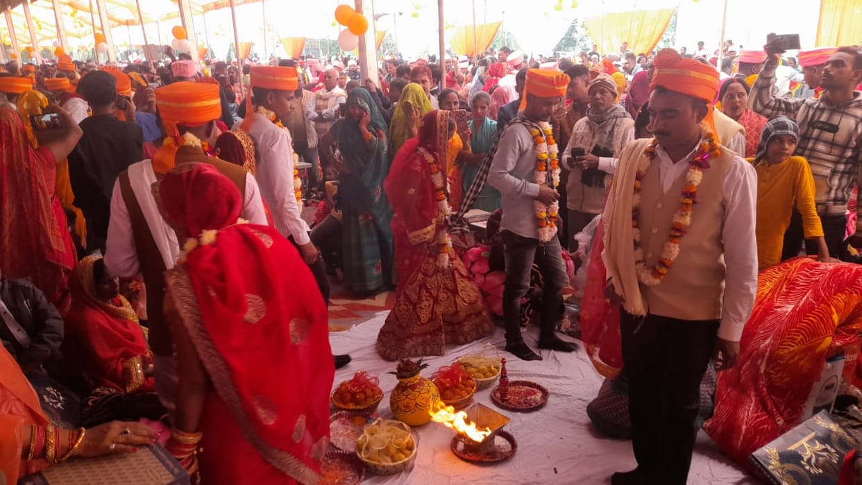 Chief Minister's Mass Marriage Scheme: Two-hour wait for wedding, jostling for feast