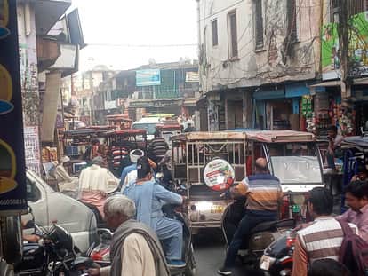 There is jam in the city, drivers remain worried