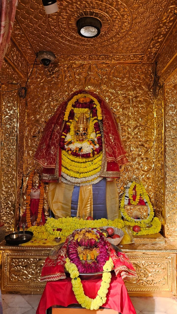 Sriyantra was worshipped on the occasion of the appearance of Mother Annapurna