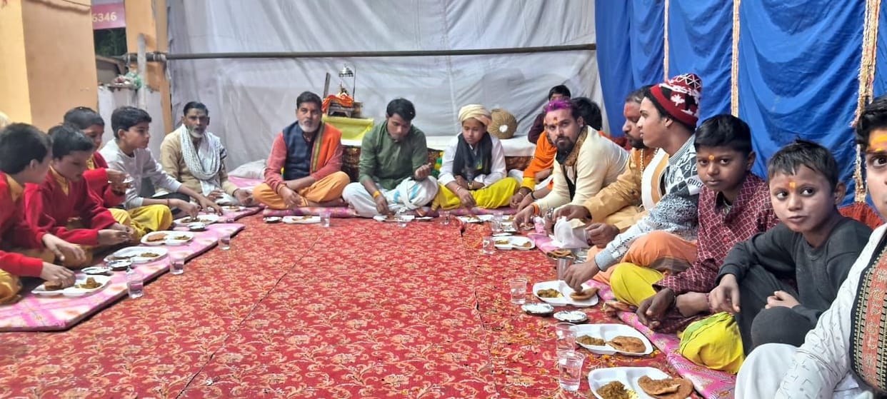 Holi of flowers was played at the conclusion of Shrimad Bhagwat Katha.