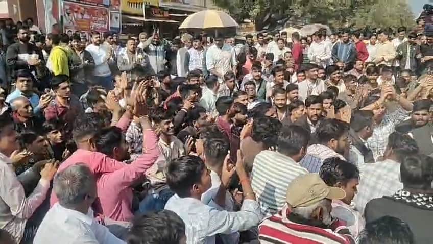 हिंदू संगठनों ने शामगढ़ बंद कराया