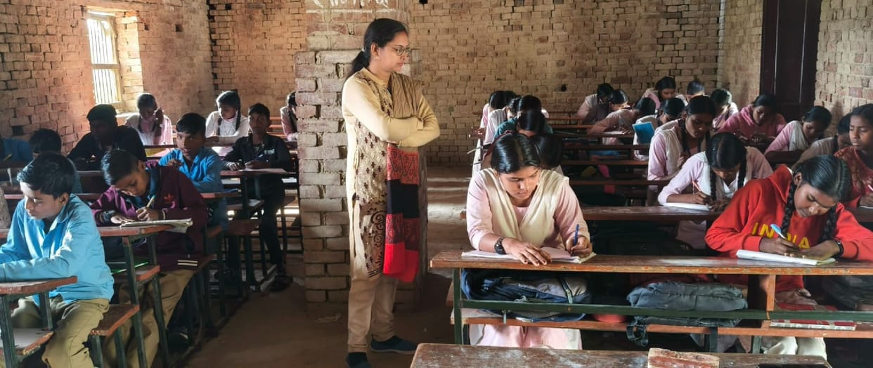 Alpana first in essay and Sakshi first in general knowledge