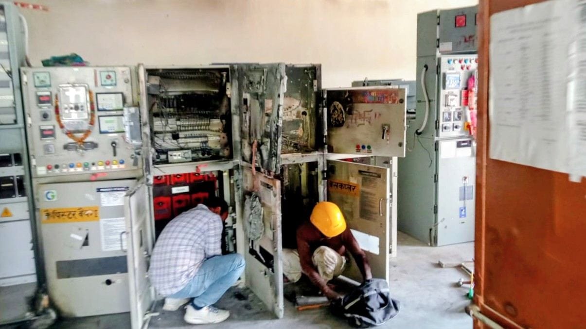 Fire broke out in the substation panel, power supply to 75 villages was disrupted for 17 hours.