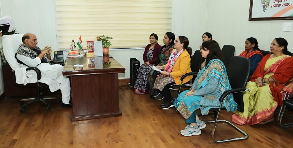 Met Rajnath Singh, demanded exemption of existing teachers from TET