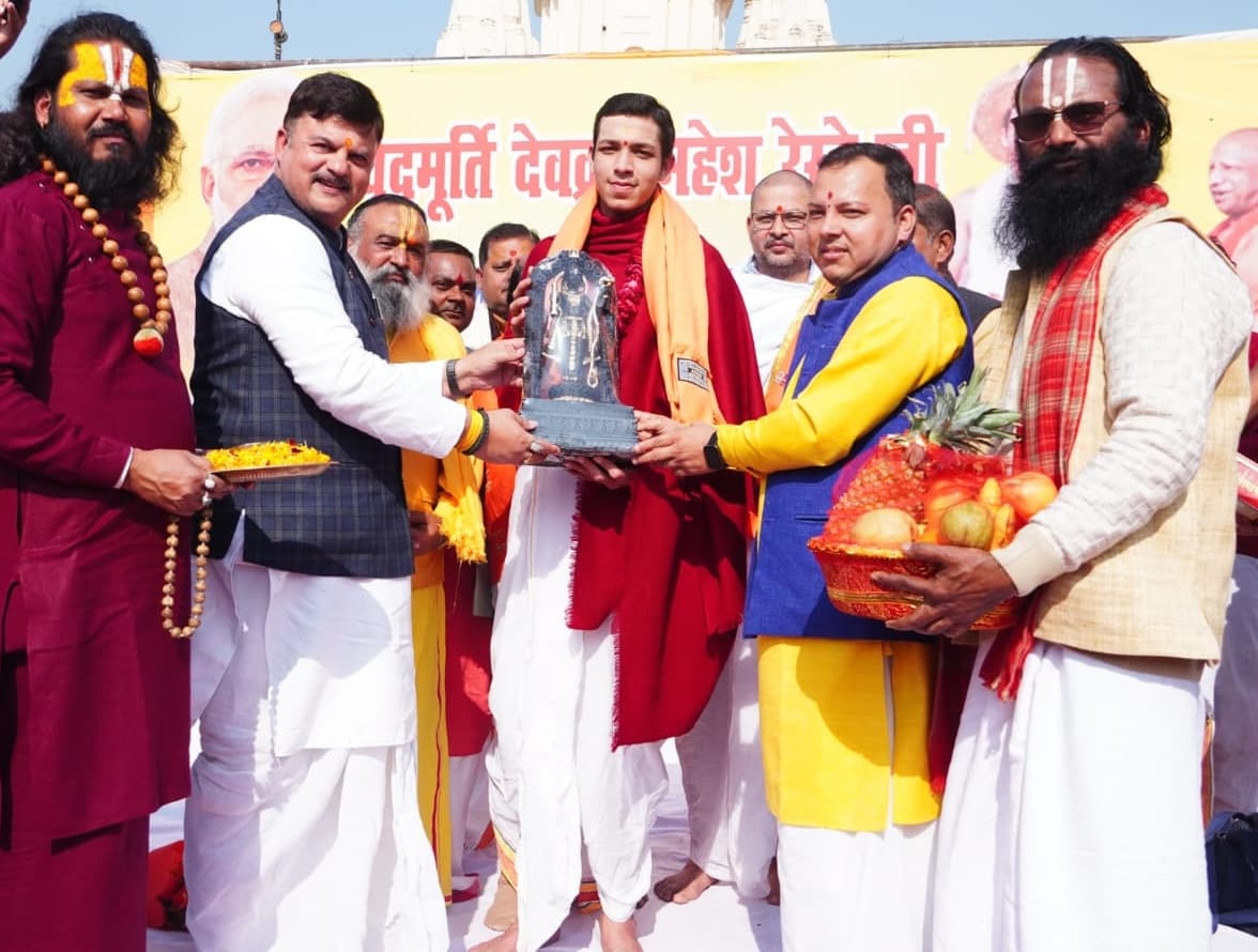 Vedamurthi Devavrata recited the verses of the Shukla Yajurveda