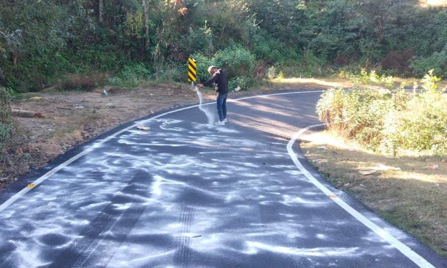 Salt and lime spraying continues in frost-affected areas