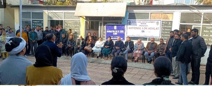 चेयरमैन डिएलएसए राजोेरी ने डिस्ट्रिक्ट जेल का इंस्पेक्शन किया...फ़ोटो स्रोत लगल सर्विस अथॉरिटी