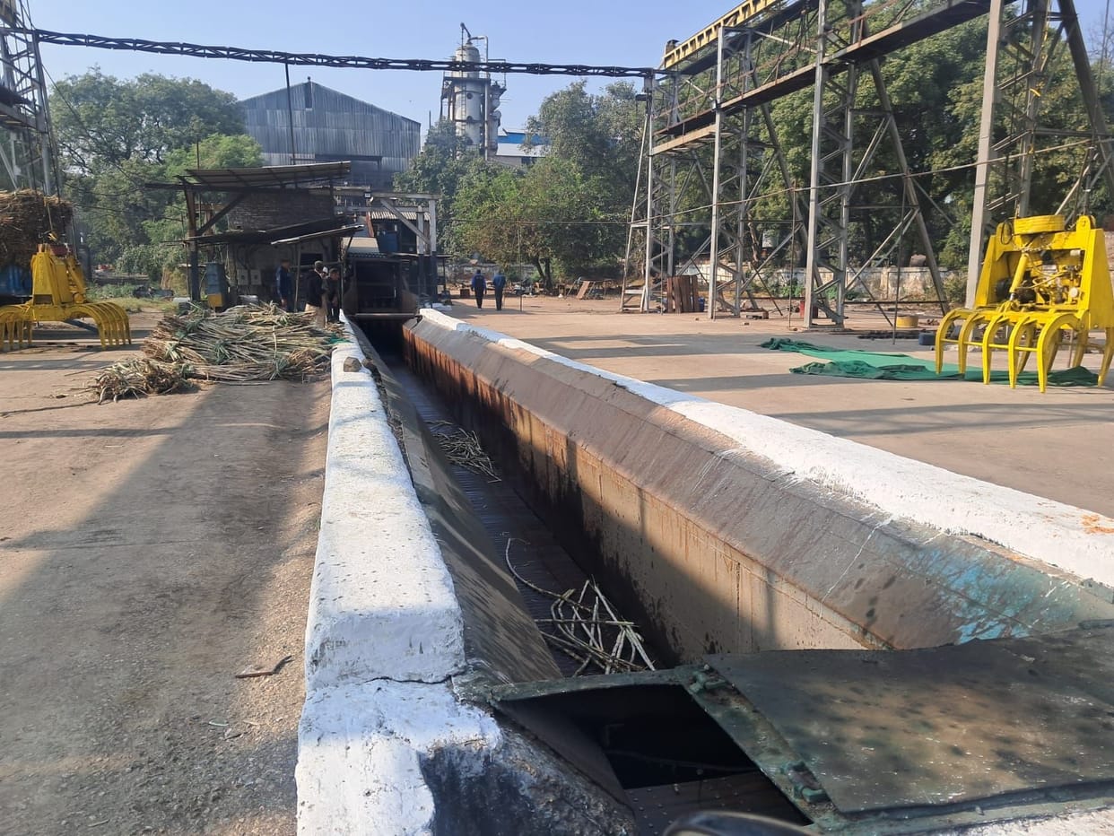 The administration issued slips for 65,000 quintals, but only 12,000 quintals of sugarcane reached the mill.