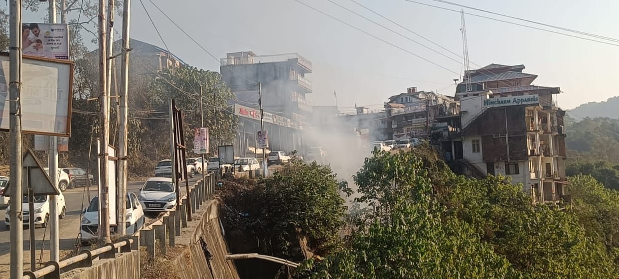 The Municipal Council is burning garbage in the open while advising people.