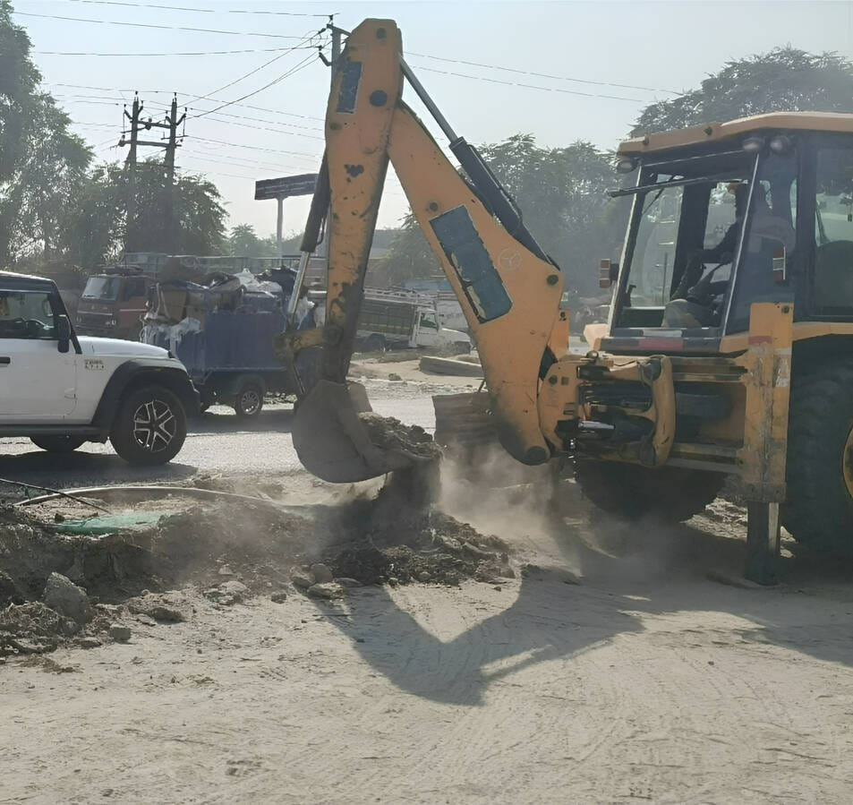 Black spots on highways are being eliminated; vehicles parked on the roadside can cause accidents.