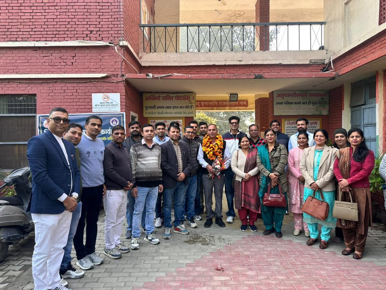 Newly appointed principal Sunil Kapoor takes charge
