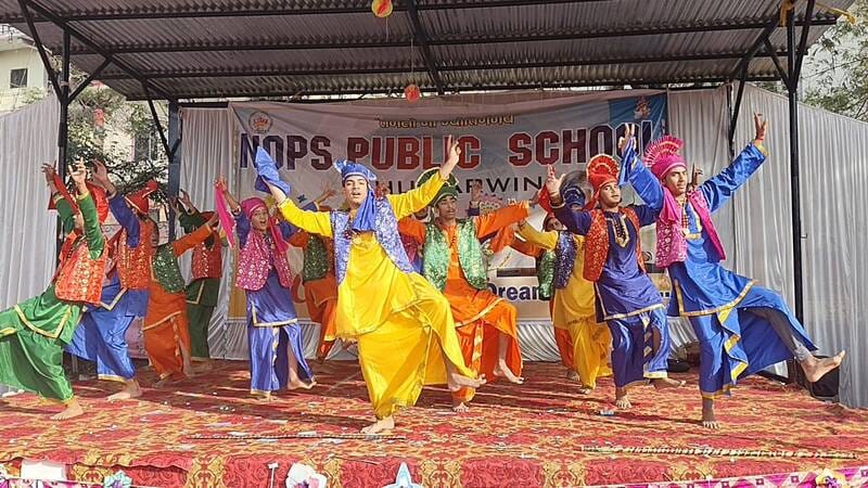 Children danced to the song 'Chu-Chu Karti Aai Chidiya'