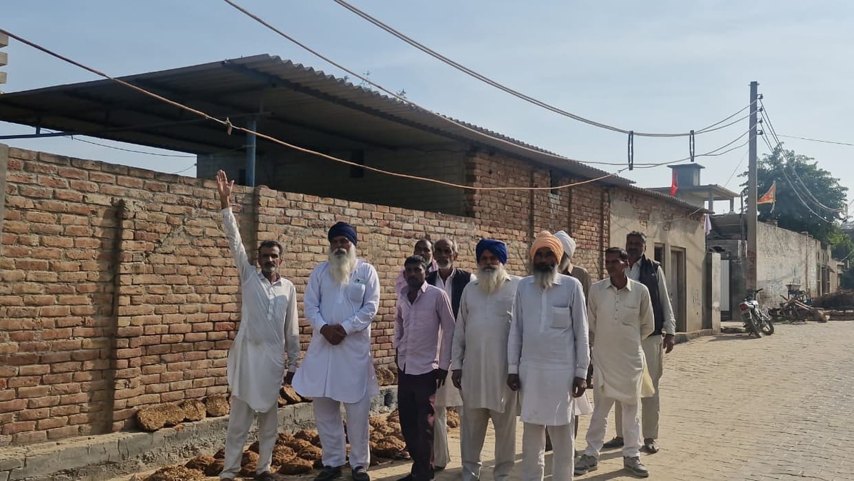 Electricity wires dangling in the streets of Bhagsar, corporation maintains silence