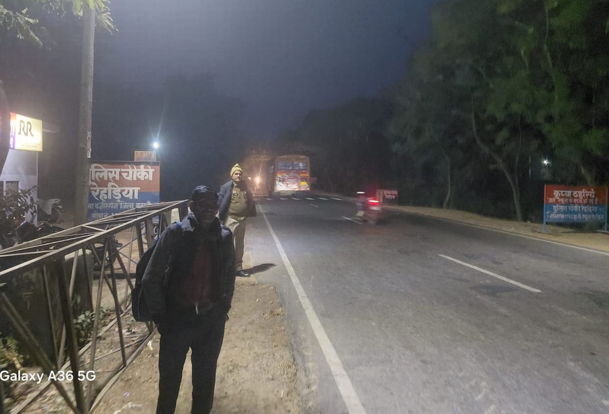 Roadways buses are not stopping at local stops, increasing the difficulties of passengers.Roadways buses are not stopping at local stops, increasing the difficulties of passengers.