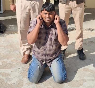 A criminal with a 5,000 rupee reward on his head, who had been on the run for 12 years, has been arrested.
