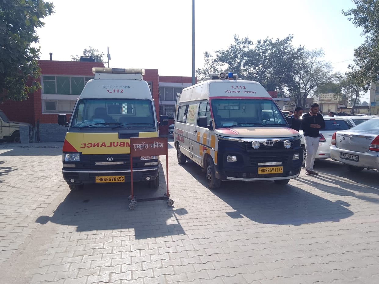 NHAI has 4 ambulances to take the injured to the hospital.
