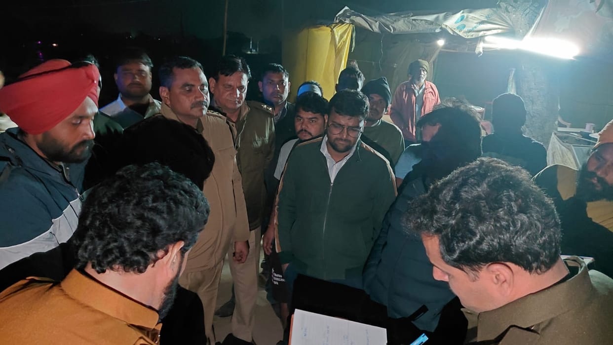 Ruckus by martyr's family regarding installation of Kalyan Singh Gate, work stopped