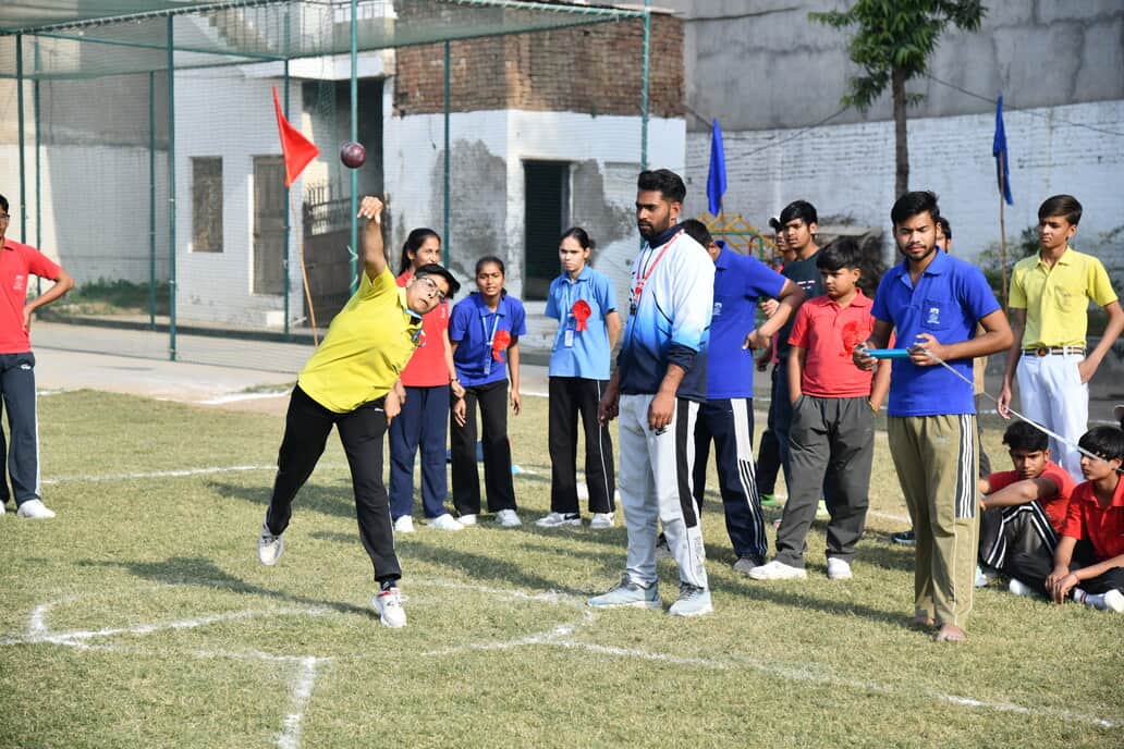खेल महोत्सव में प्रदर्शन करते खिलाड़ी। स्रोत : एसोसिएशन