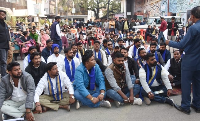 Strike of employees in the corporation, Municipal Commissioner conducted investigation
