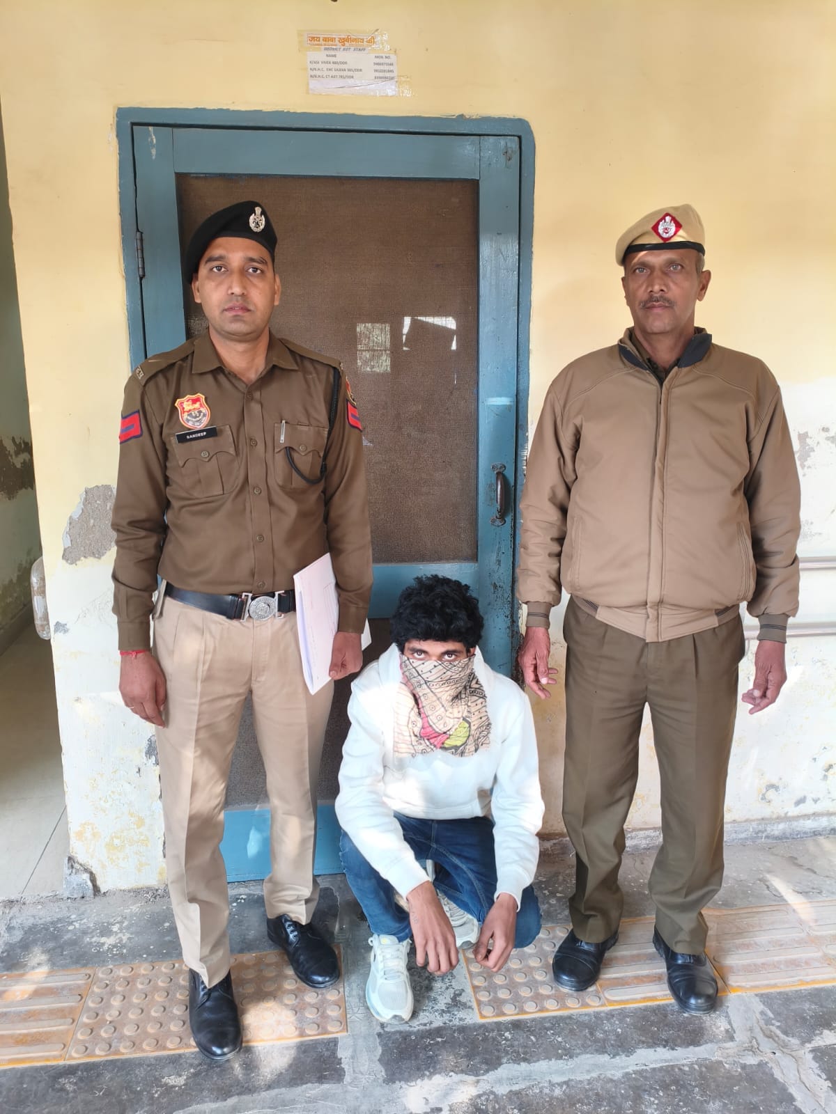 Police arrested a youth with an illegal country-made pistol.