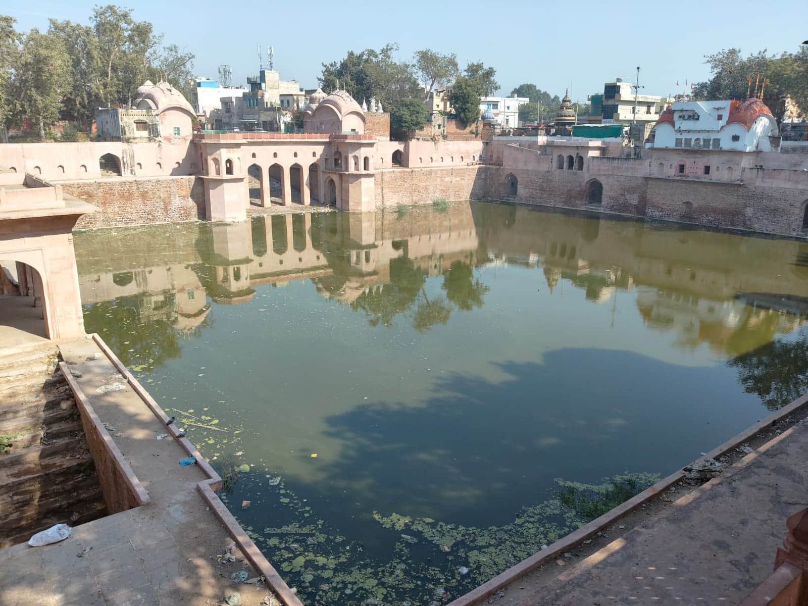 प्रचीन बड़ा तालाब। संवाद