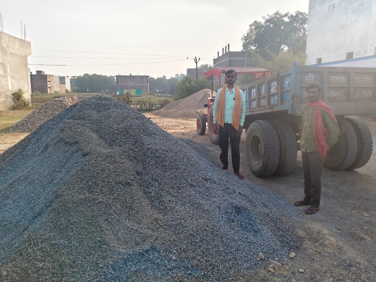 The price of gravel has increased by Rs 1500 in 20 days, increasing the cost of construction work.