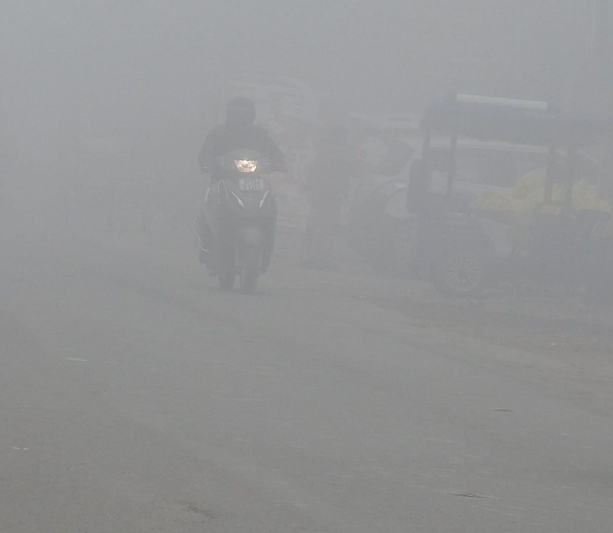 Siddharthnagar News: Weather started changing, westerly winds increased the cold