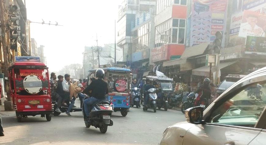 Trained police officers will help clear traffic jams... they will be deployed on duty.