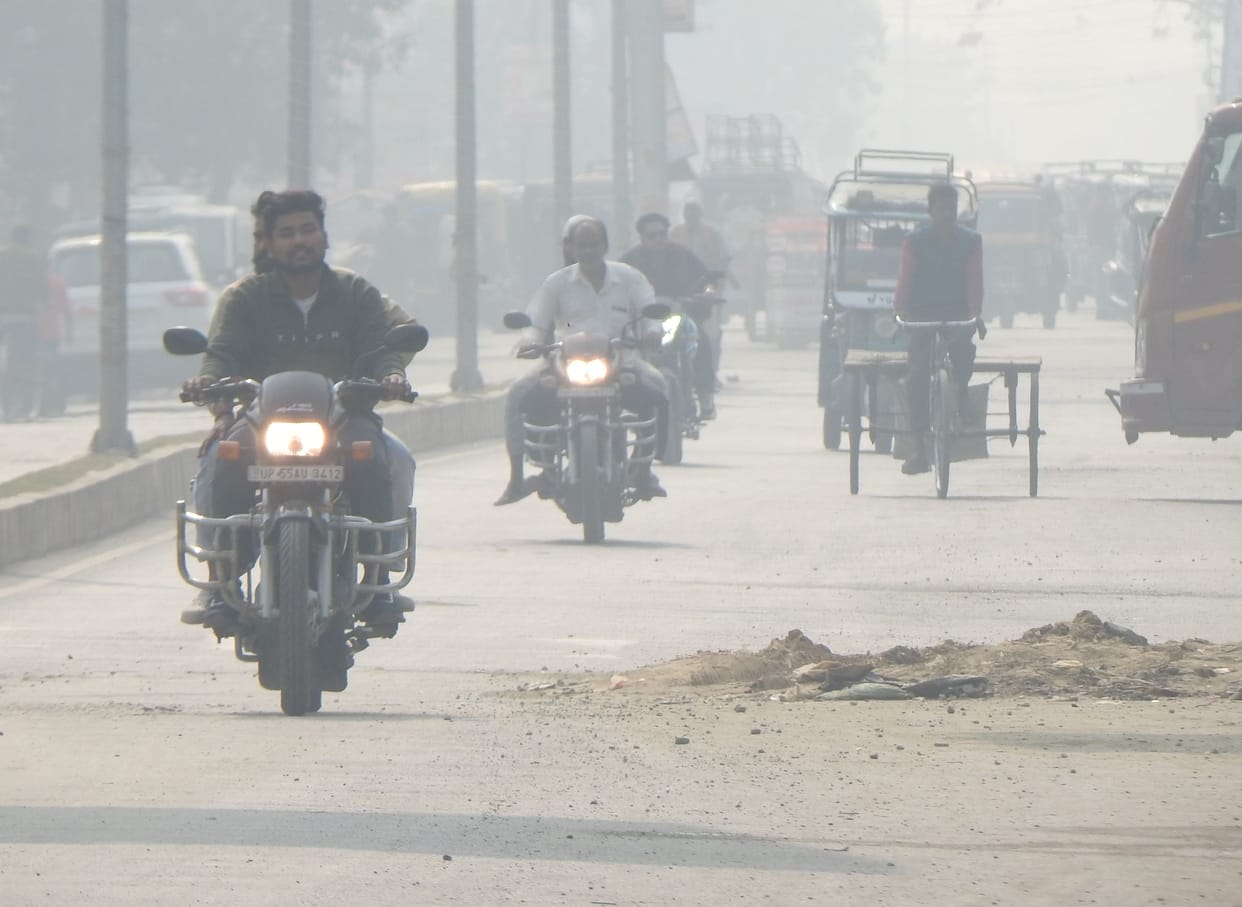 Siddharthnagar News: Fog and westerly winds made us feel cold, melting increased