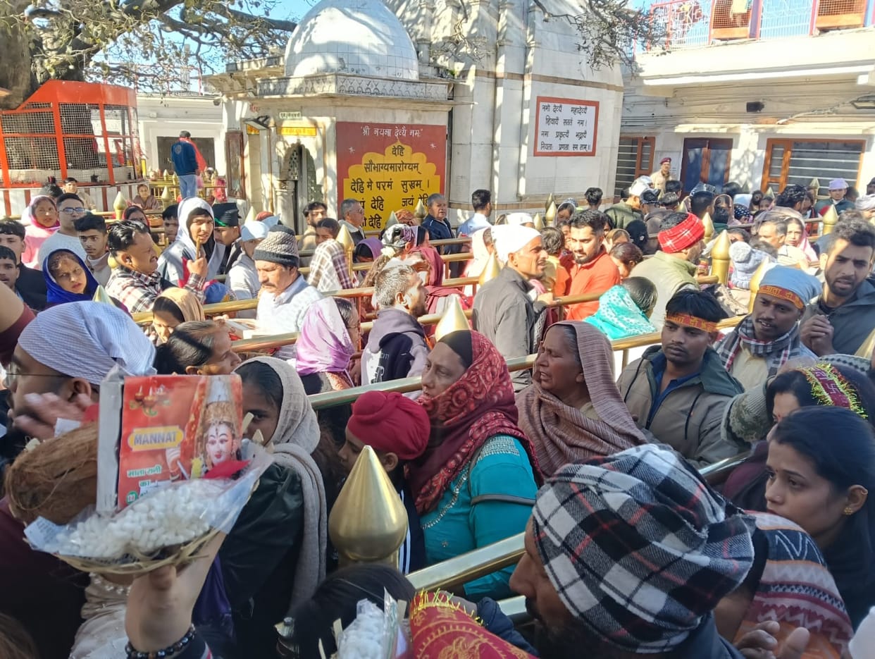 30 thousand devotees bowed their heads at Shri Naina Devi Ji.