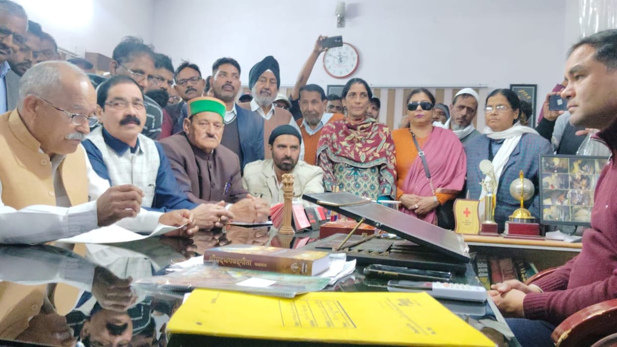 Jan Sangharsh Morcha demonstrated in the tehsil