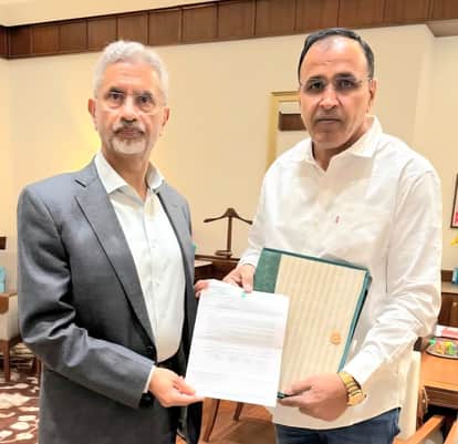 Barmer News: MP Beniwal met with External Affairs Minister Jaishankar.