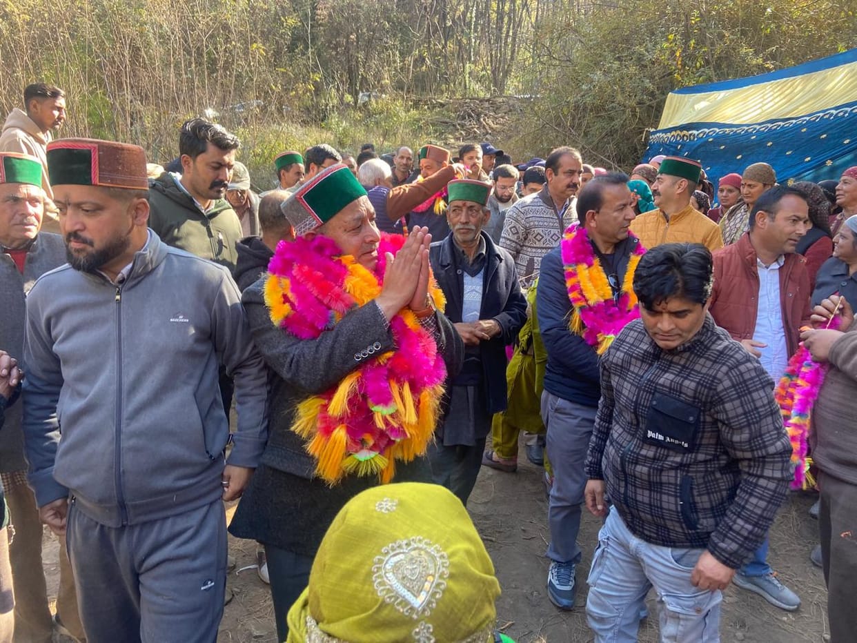 MLA Mohan Lal Brakta participated in the consecration of the deity Bhaan temple.