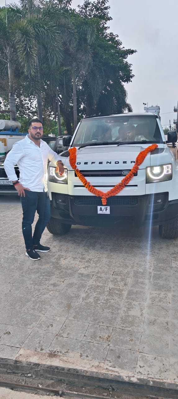 When he saw a photo of himself with an expensive car on Facebook, he said, "Pick it up."