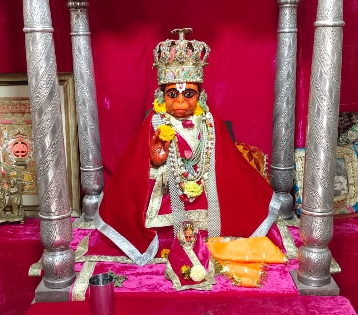 Hanumantlala is being covered with a quilt, the time of Aarti has changed