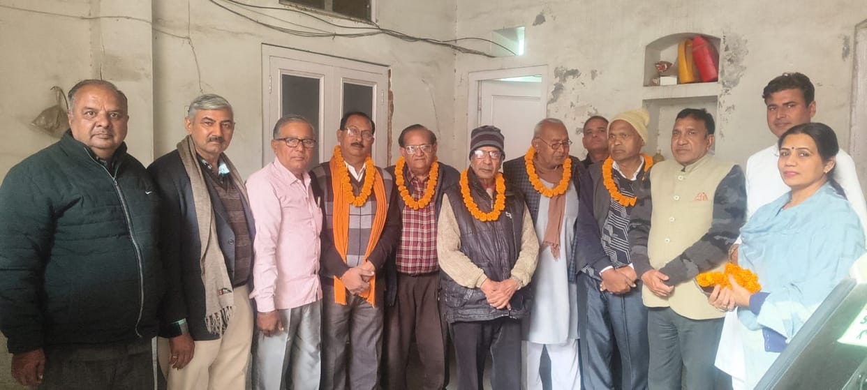 Car workers were honored in Narwana.