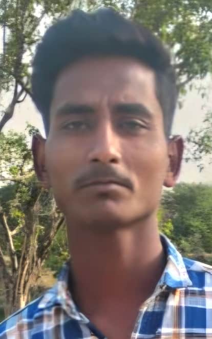 Bike collides with divider on highway, one dead, two injured