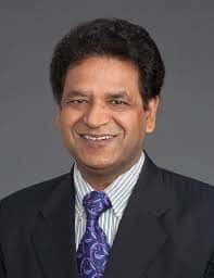 छतरपुर निवासी पद्मश्री डॉ. अशोक हेमल।