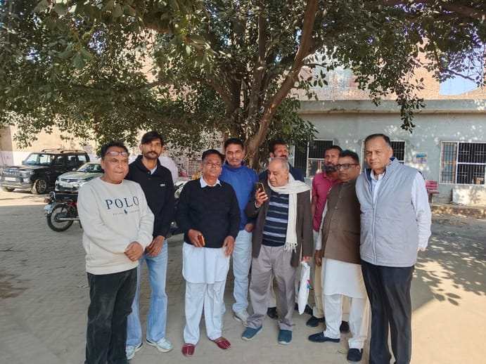 Councillors arrived to seek answers from officials, but were not found; DMC gave assurance of seven days