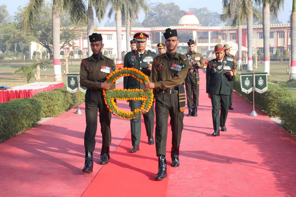 Tribute paid to martyrs at Cantonment Pine Division